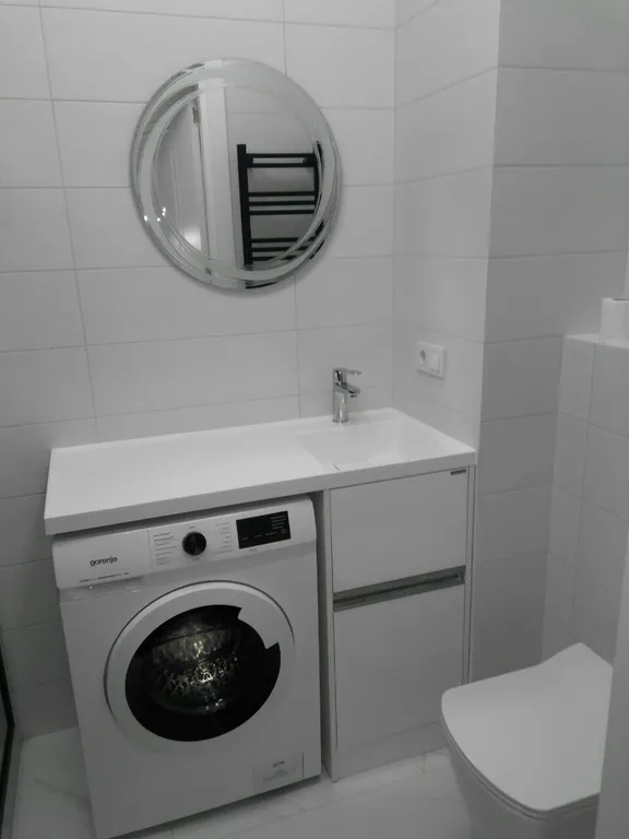 Дизайн-студия со стеклянной спальней