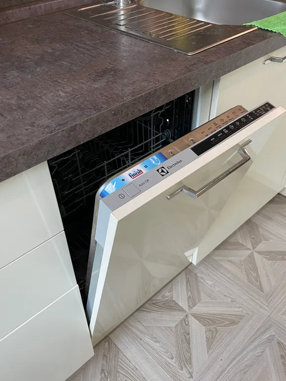 2-комнатная квартира с хорошим ремонтом в новом доме