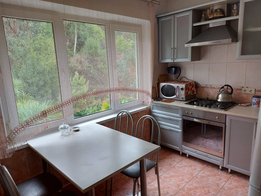 Квартира Просторная 2-комнатная квартира — Лазаревское