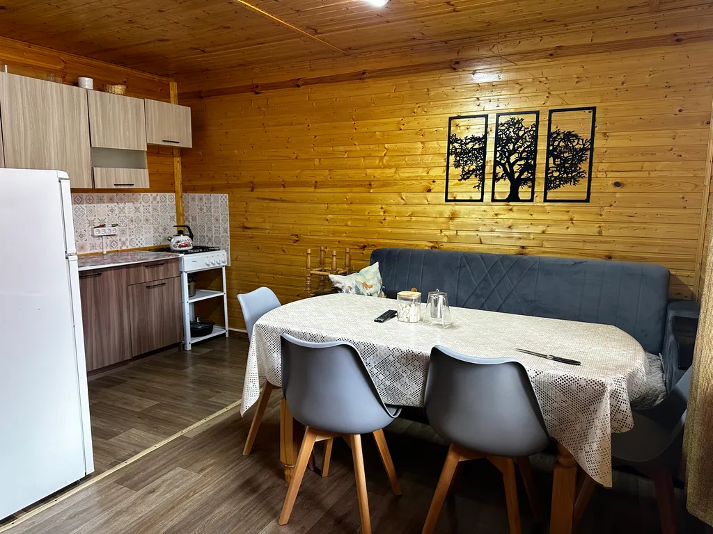 Уютный двухэтажный коттедж