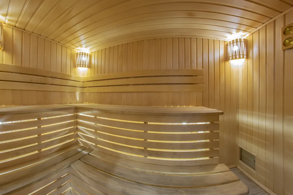 Дом у озера с сауной и банным чаном