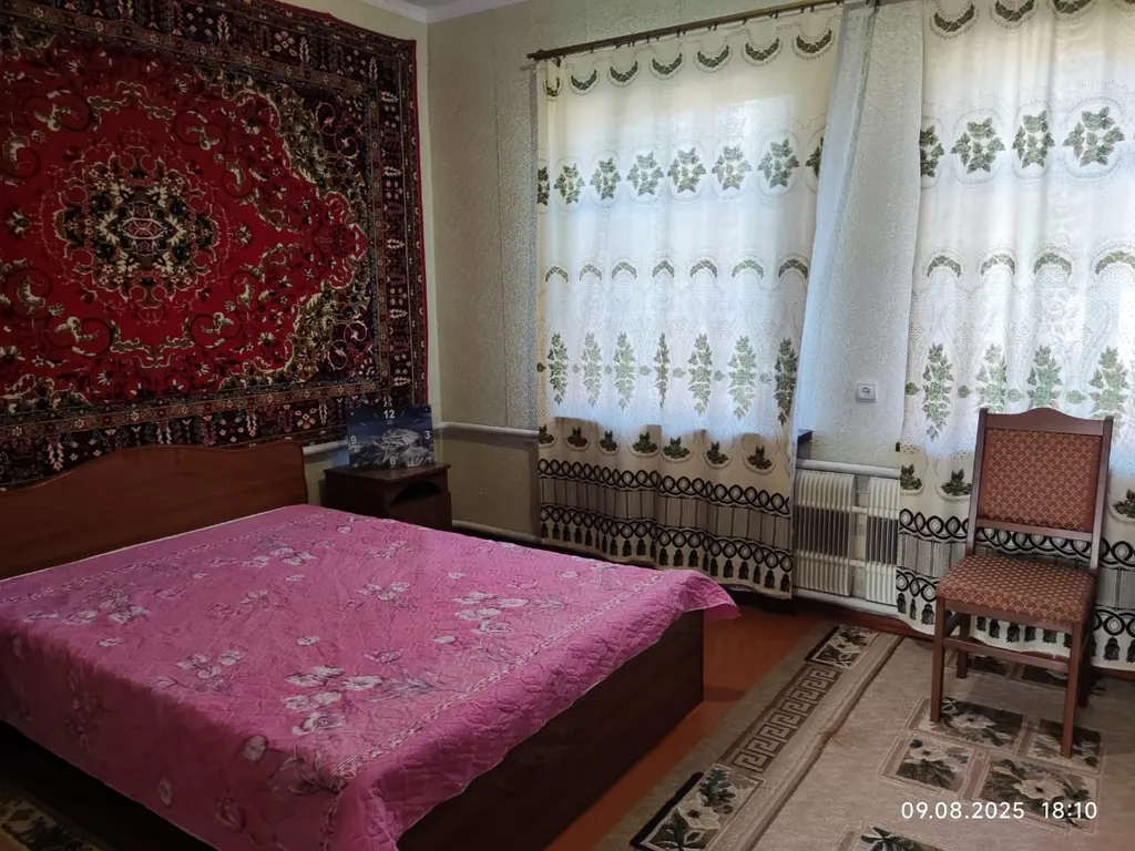 Большой дом у моря