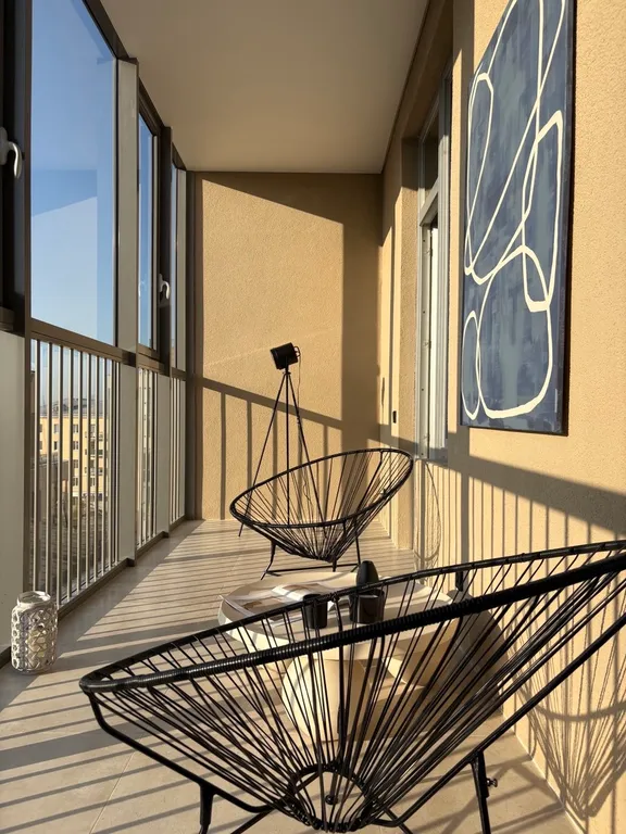 Абсолютно новая квартира в центре на набережной