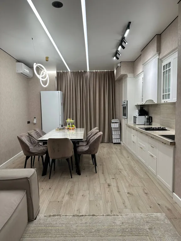 Двухэтажные апартаменты в центре города