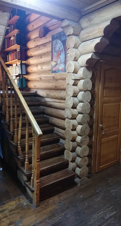 Двухспальные. С двумя раздельными кроватями. Душ и туалет рядом. Лес.