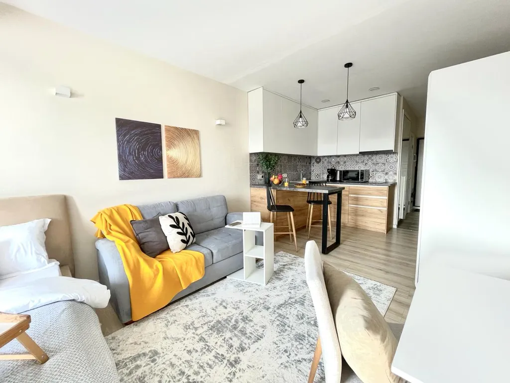 Студия День и Ночь с видом на горы