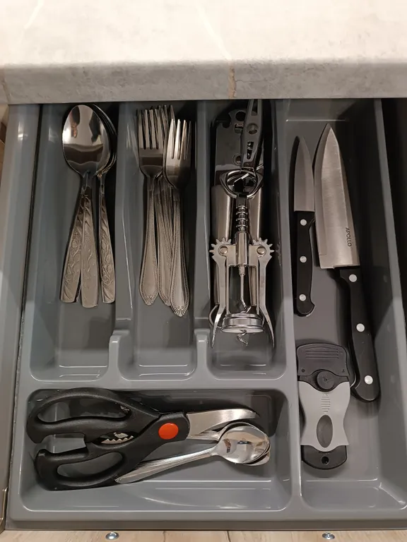 Новая квартира с видом на бухту, Маркхотскийй хребет и гору Колдун