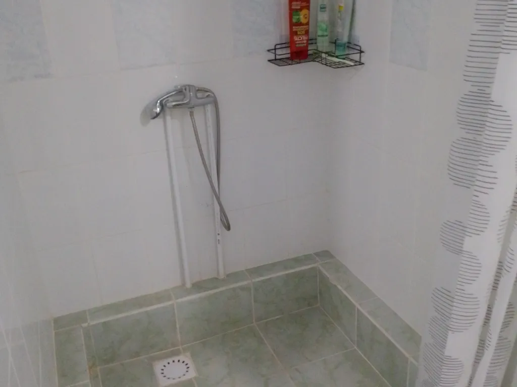 Комната на берегу озера