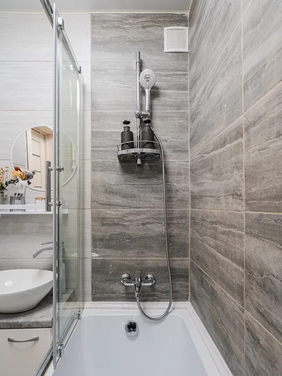 Красивая квартира с отдельными комнатами в районе Выя