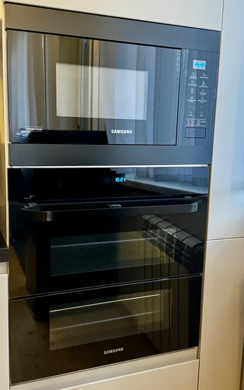 Новенький дом с сибирским чаном