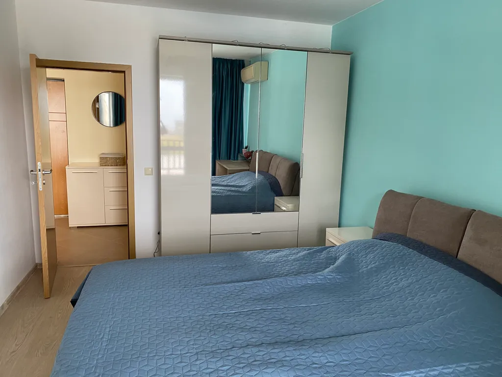 Апартамент с видом на море и бассейном