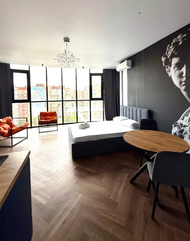 Студия LUX с панорамным видом