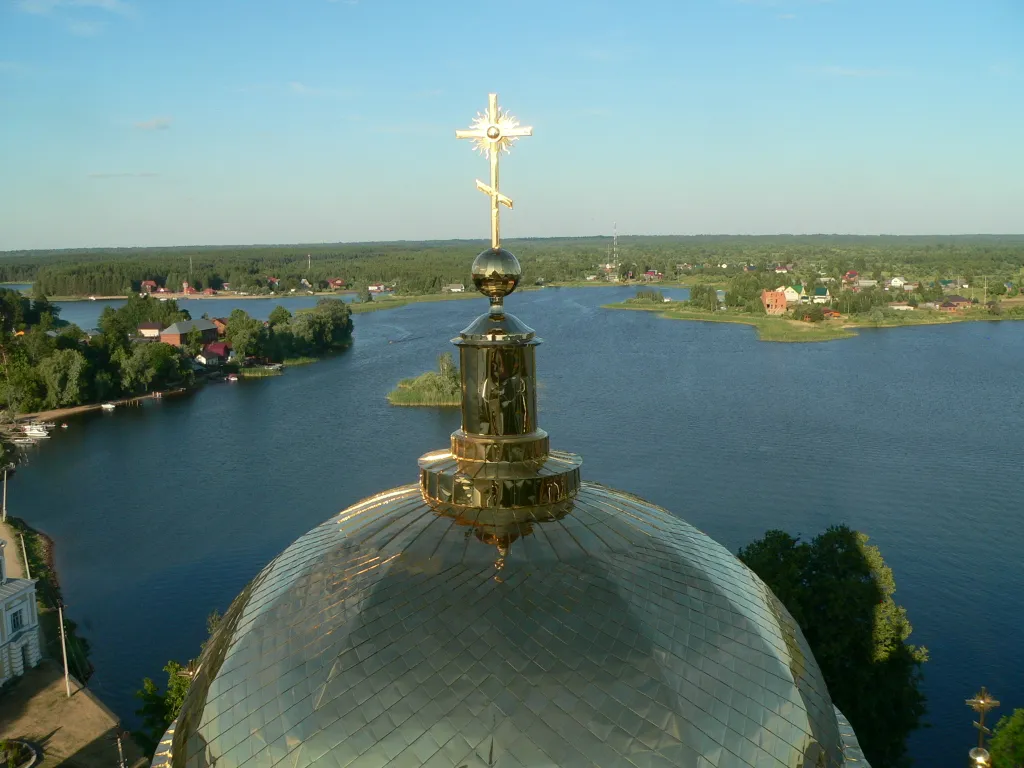 Уютная лофт студия на берегу озера Селигер