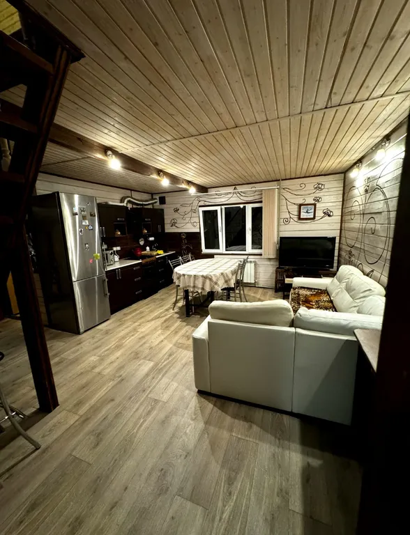 Коттедж Дом художника — аренда посуточно в Хвалынск