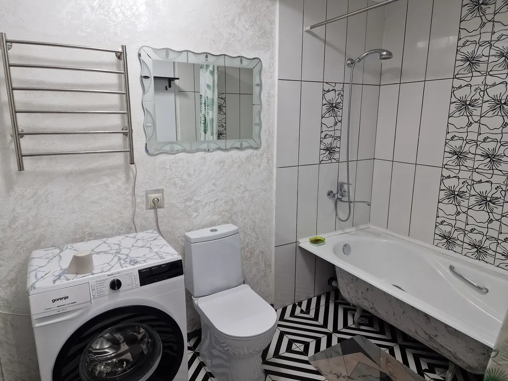 2-комнатная квартира в центре в частном благоустроенном доме