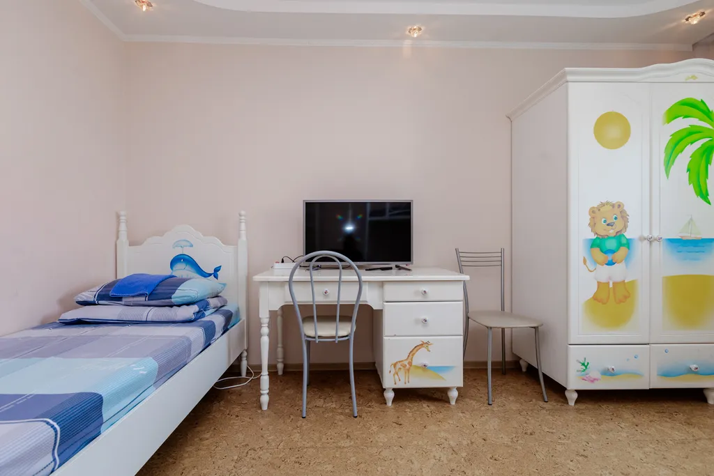 Жилая комната в 3-комнатной квартире 103