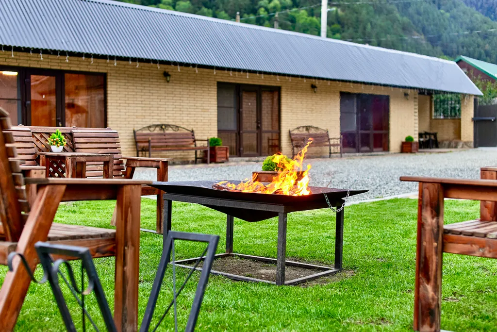 Уютный домик с видом на горы