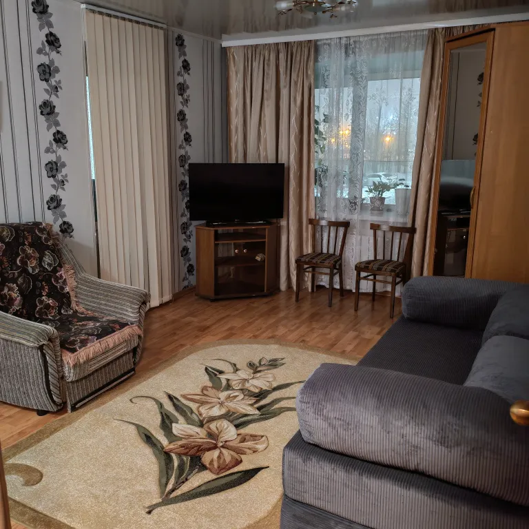 Квартира Бюджетная квартира "Дёшево и СерДЕЧНО". — Кировск