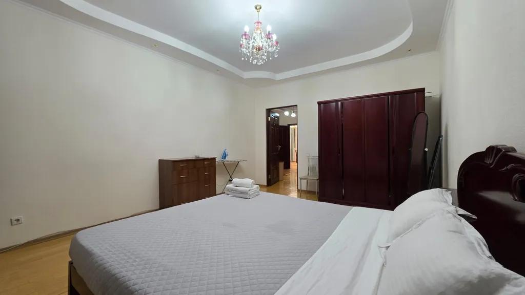 Евротрешка с 2-мя кроватями и раскладным диваном в центре