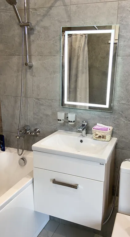 Коттедж Семейный дом с 2 спальнями у леса и озера — Борисово