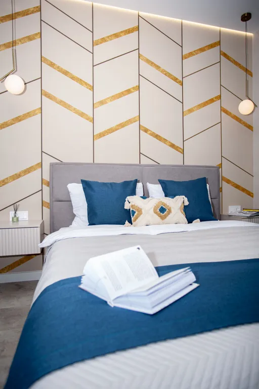 Студия в сердце города с видом на жд вокзал