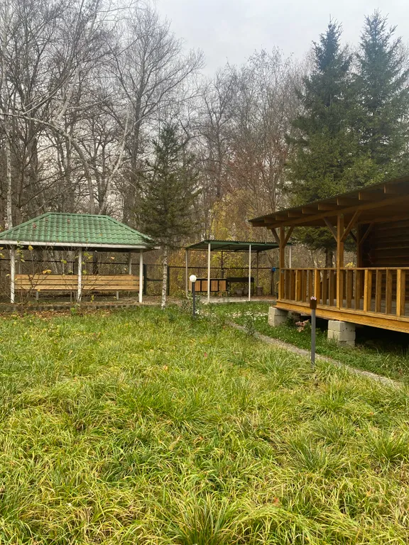 Дом на берегу реки