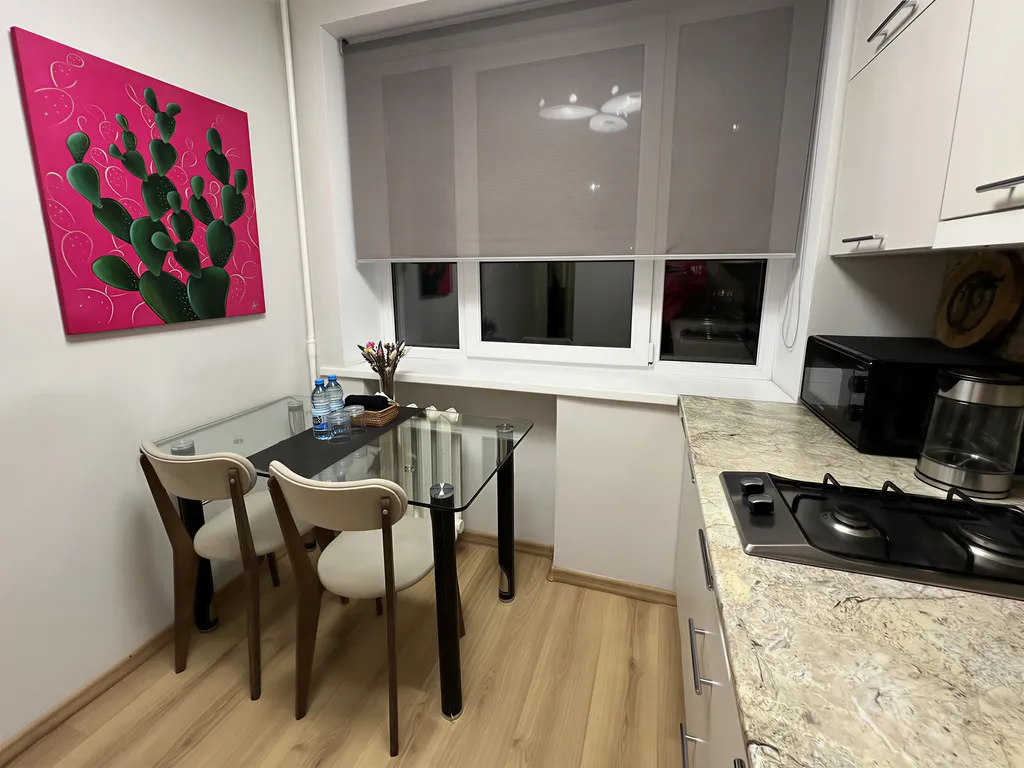 Стильная светлая квартира у Комаровского рынка