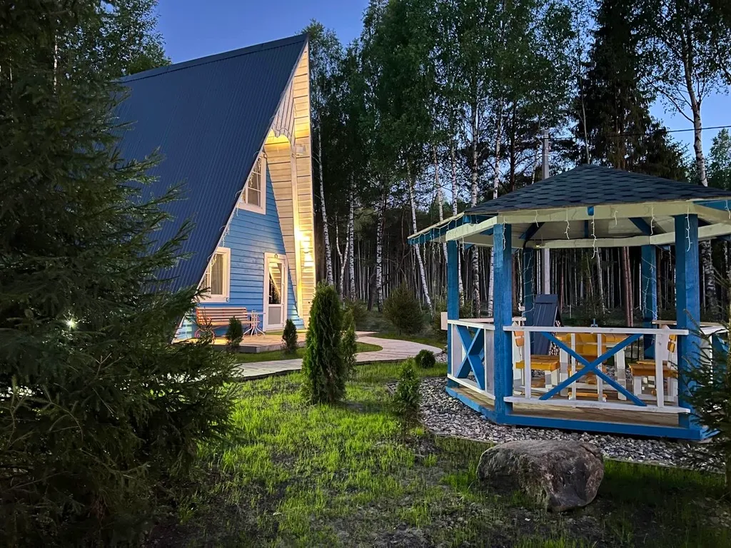 Уютный A-Frame в лесном массиве на берегу реки