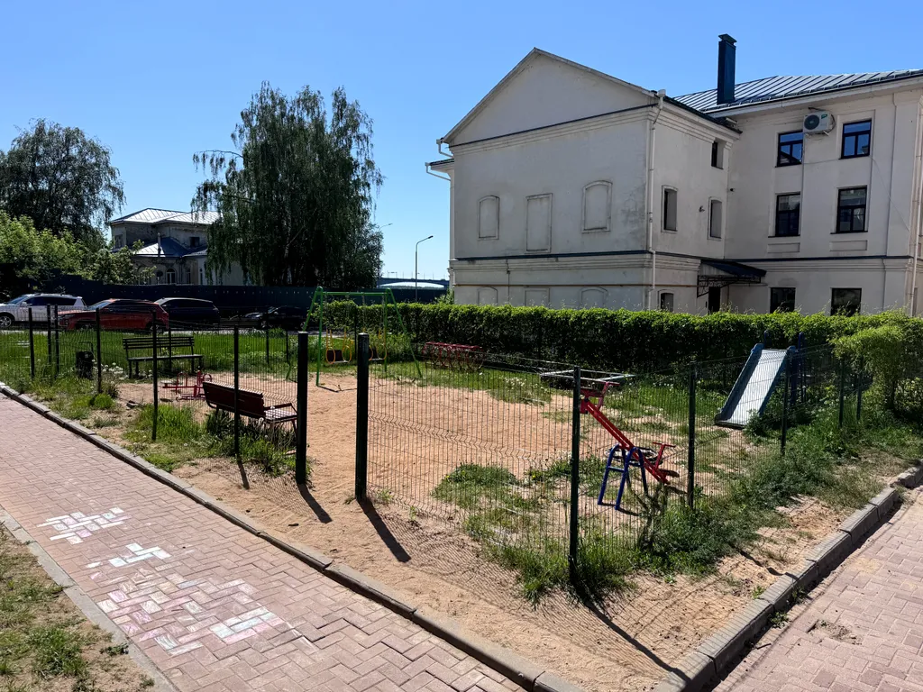 Двухуровневая студия в центре