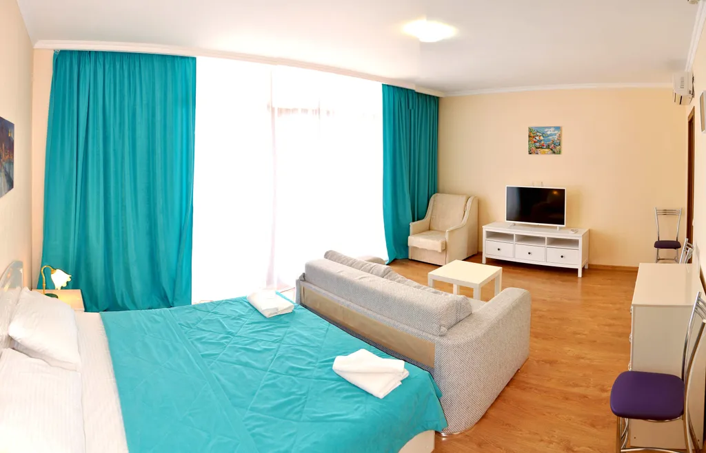 Супер-видовая квартира в Ливадии на берегу моря