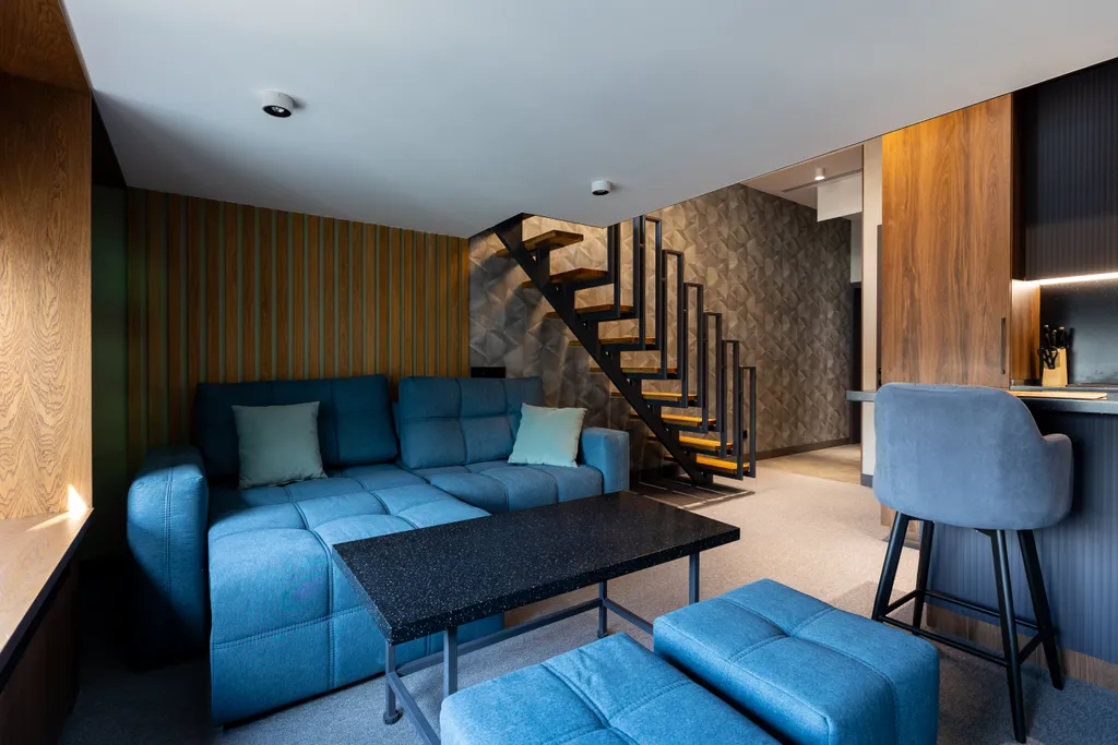 Стильный двухуровневый лофт с панорамными видами на Москву