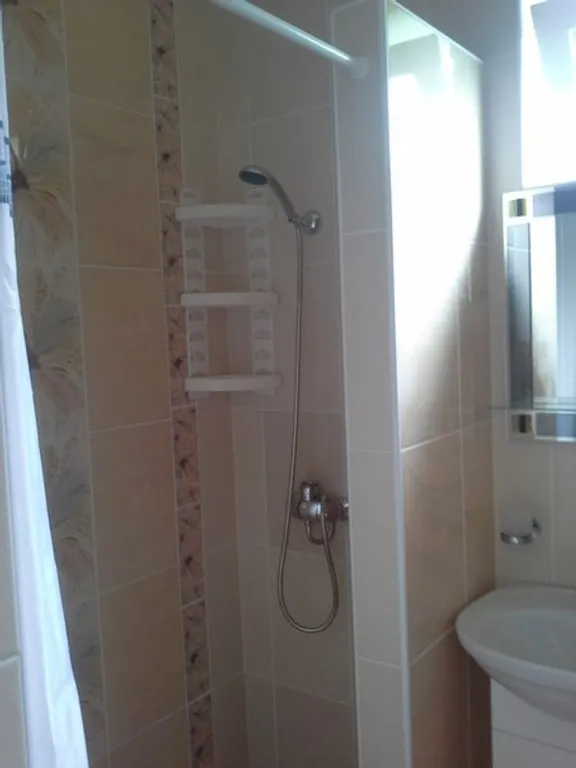 Коттедж Коттедж Апартаменты с двориком — Евпатория