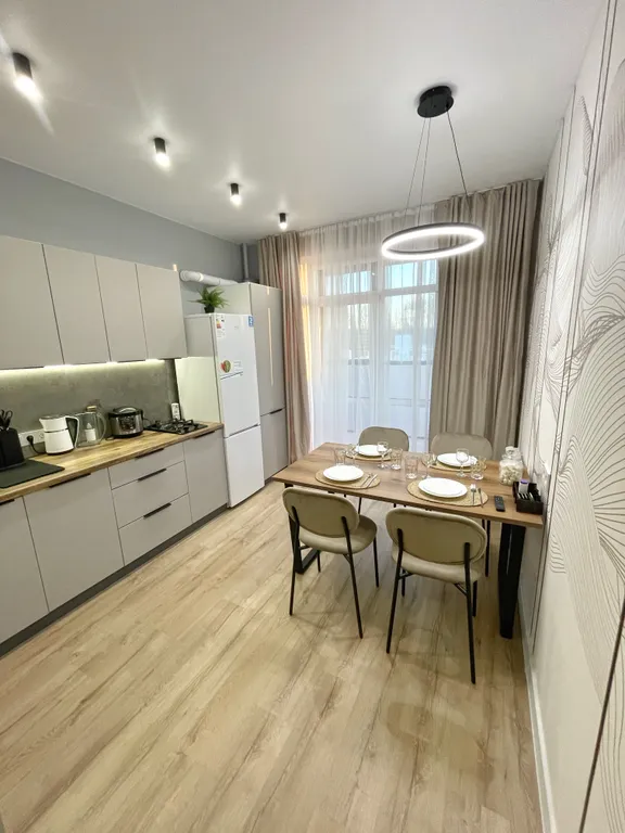 Двухкомнатная квартира у парка Победы