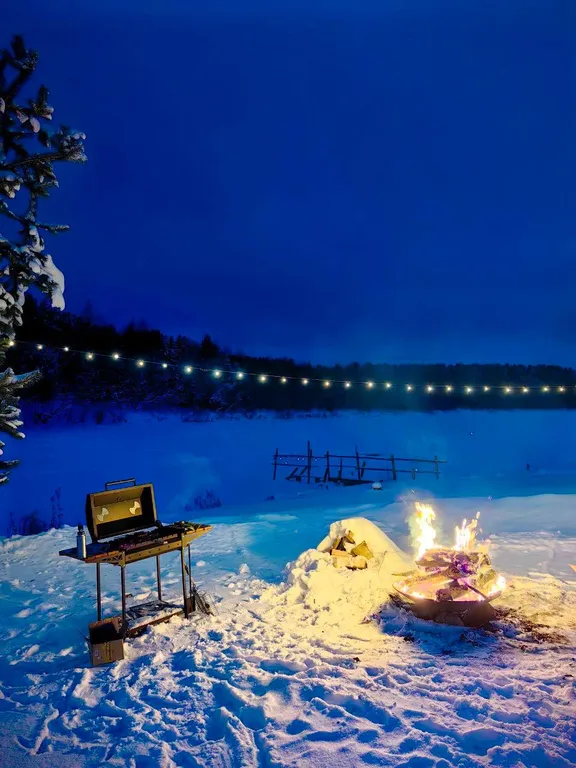 Уютный дом на берегу реки в Карелии