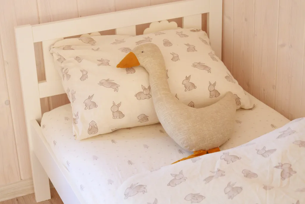 Уютный дом с огромными окнами и невероятным видом на лес