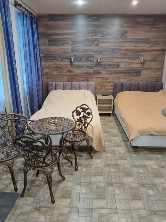 Квартира Квартира Гостевой дом " Калинина 20 " Номер люкс " 6 а " — Ейск