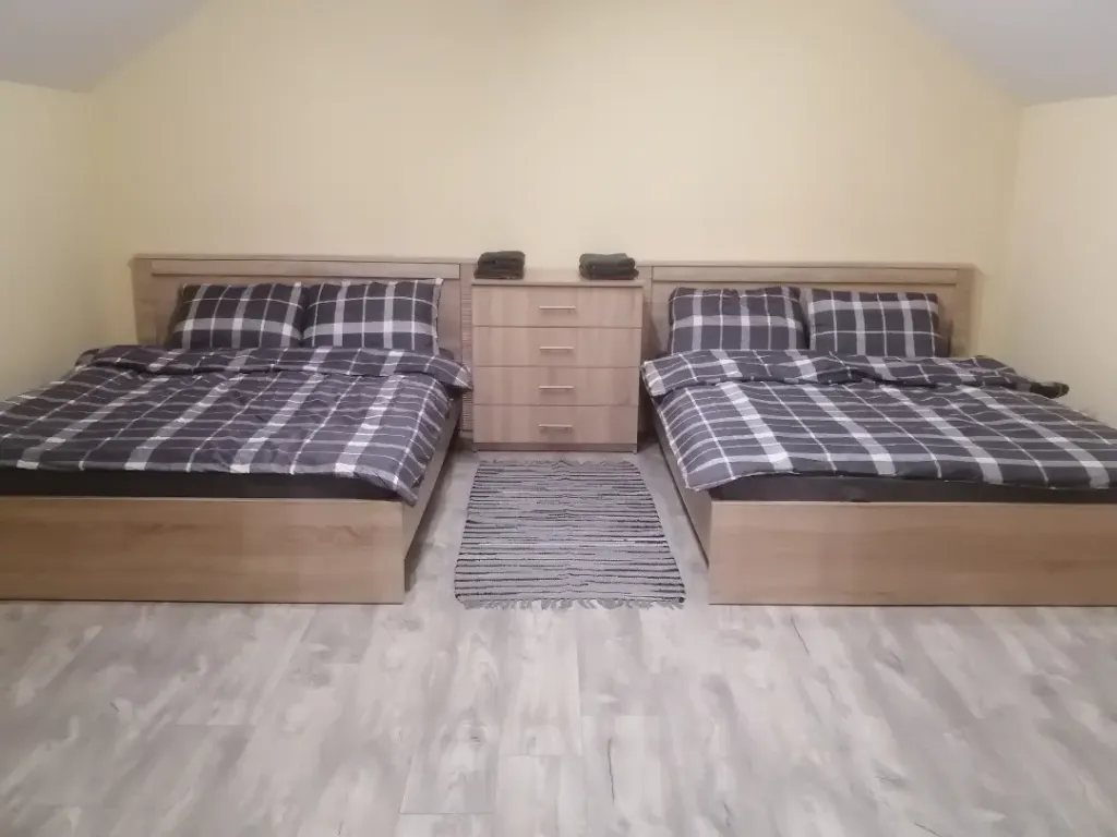 Уютный двухэтажный коттедж вблизи леса