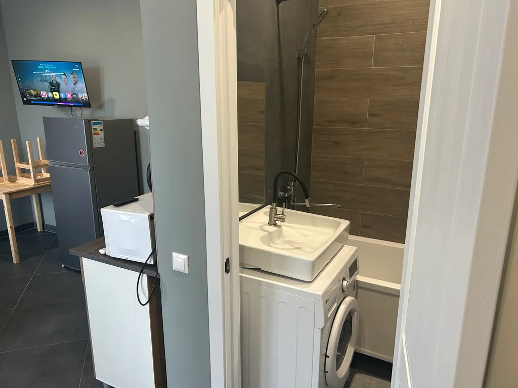 Уютная студия в тихом месте со свежим ремонтом