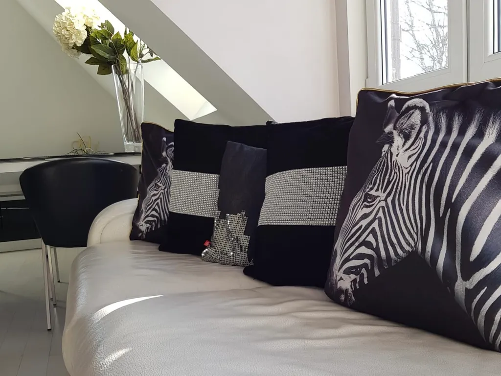 Дизайнерская квартира с видом на Верхнее озеро, камин, зона барбекю