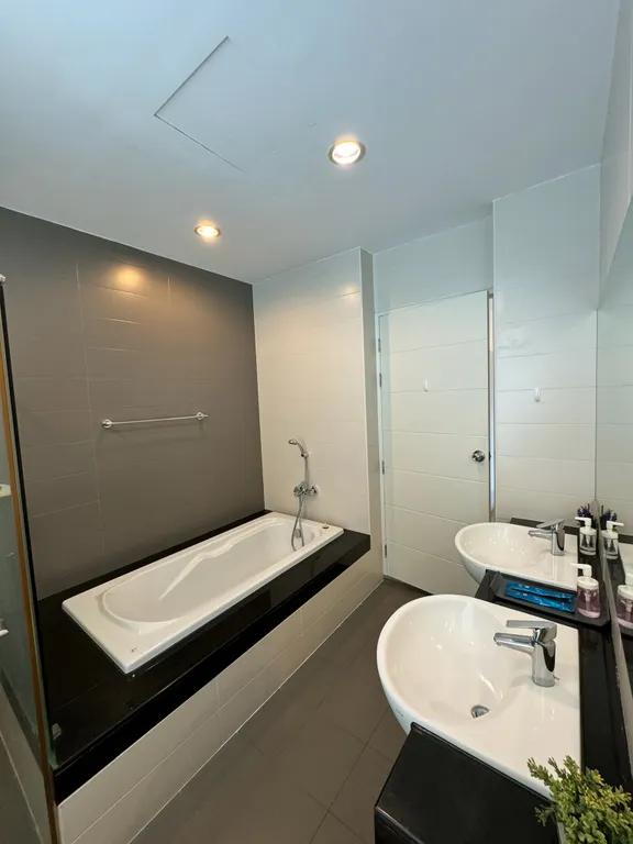 Просторные семейные апартаменты 90 кв.м. у пляжа Карон Veloche