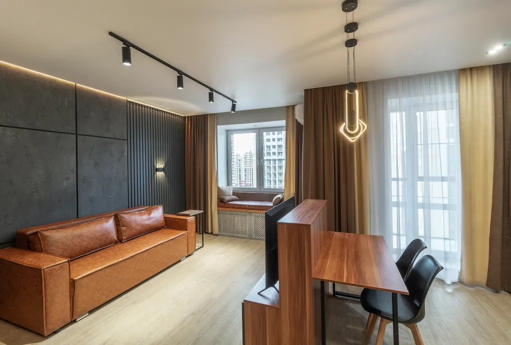 Дизайнерская студия с джакузи и камином