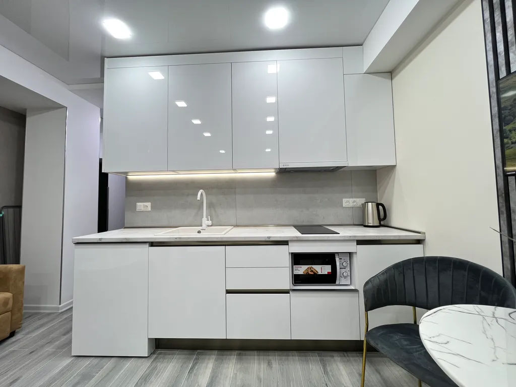 Stylish apt city center saryan next to restaurants and cafes