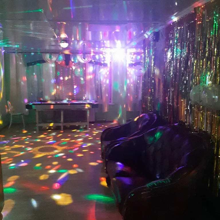 Коттедж с бассейном