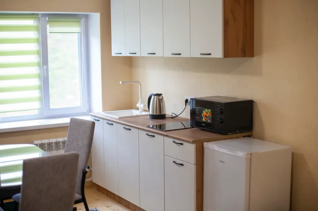 Домик четырёхместный с беседкой и мангалом