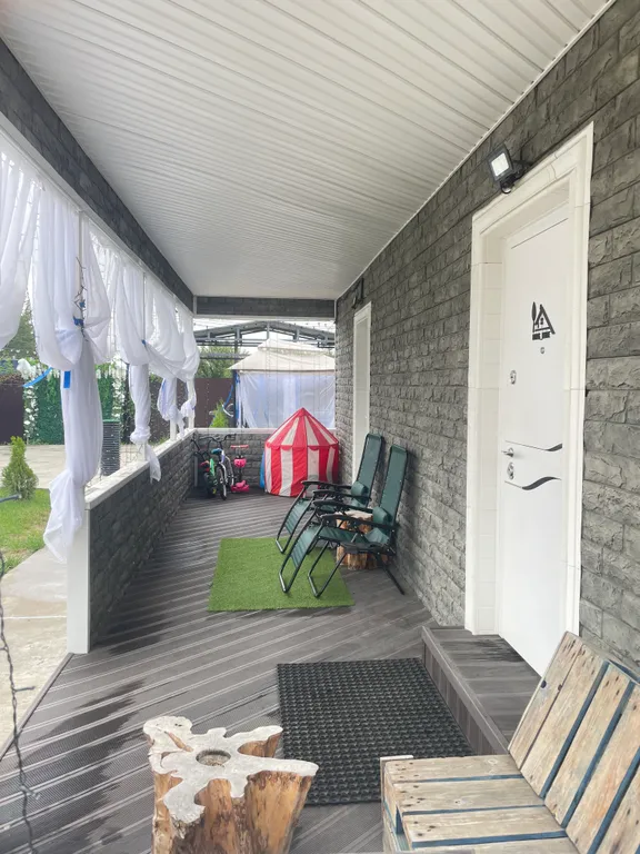 Уютный дом с бассейном и баней для отдыха, семейных праздников