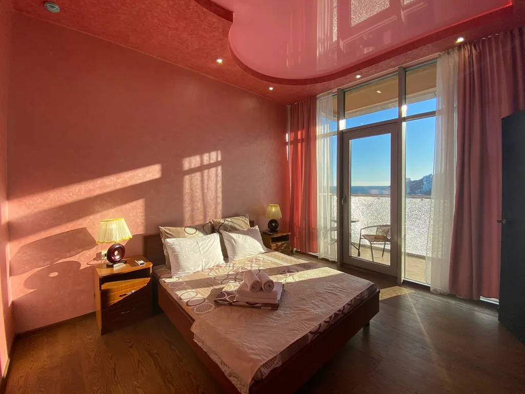 2-комнатная Квартира — аренда посуточно в Алушта