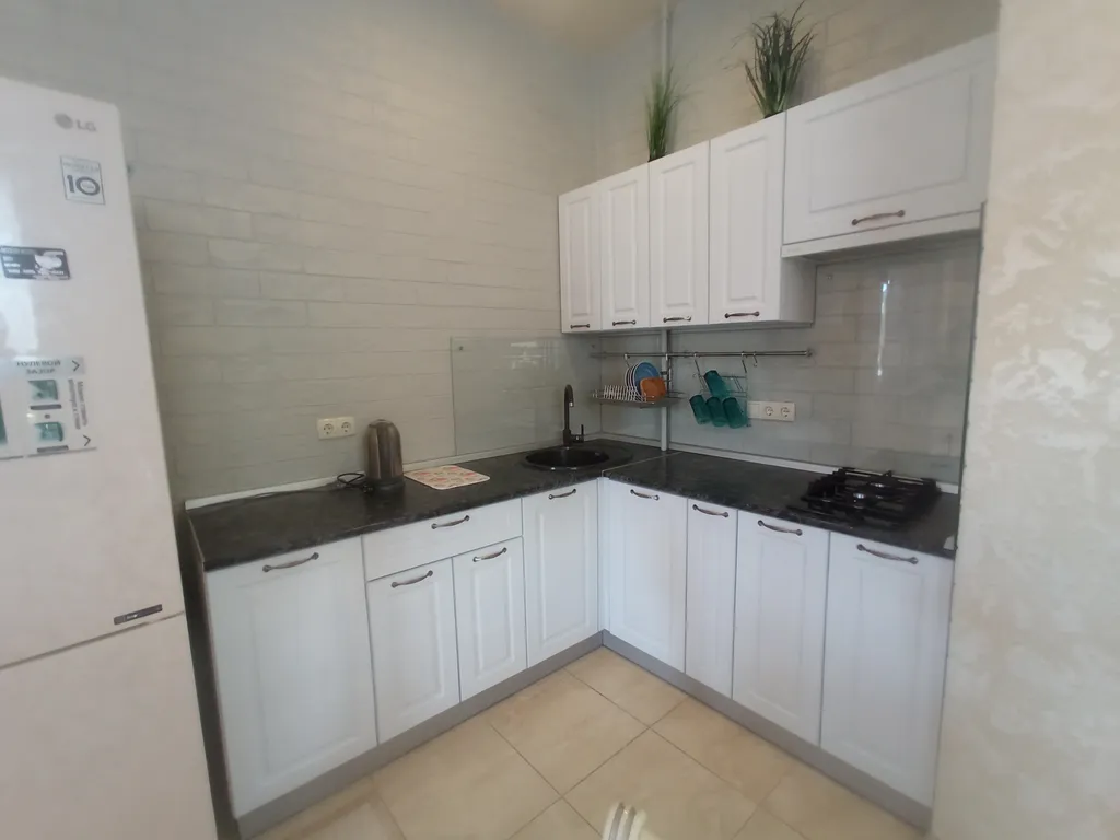 Двухкомнатная квартира с отдельной спальней 2.1