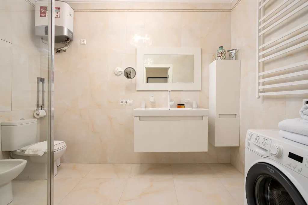 Квартира в вип корпусе, с видом на бассейн и море в ЖК Лазурный берег 2