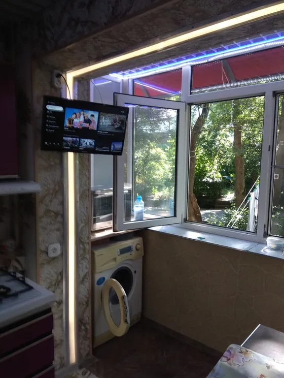 Квартира под члюч !; с дополнительным спальным местом на балконе !