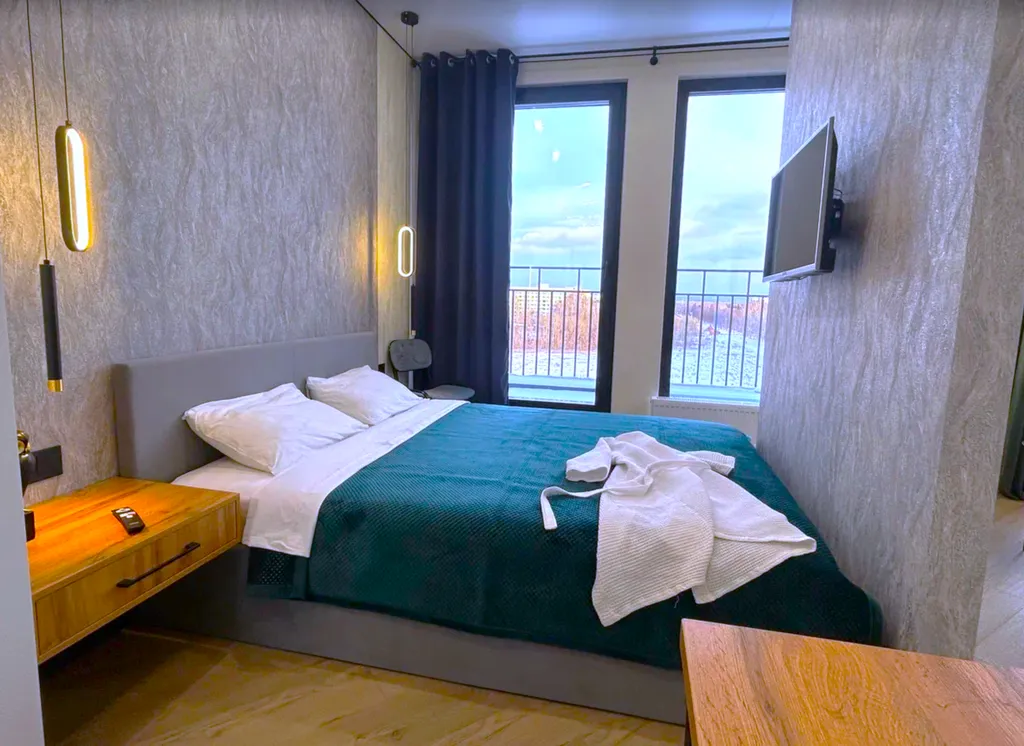 Современная студия с террасой